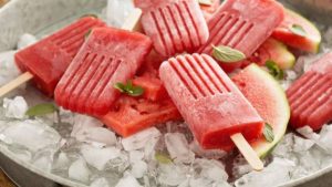 Cara Membuat Es Krim Semangka Lolipop