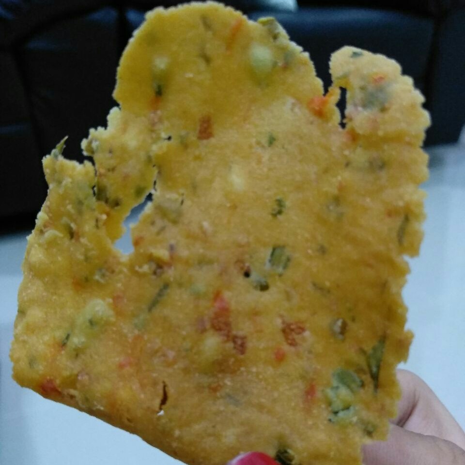 kerupuk bawang seledri