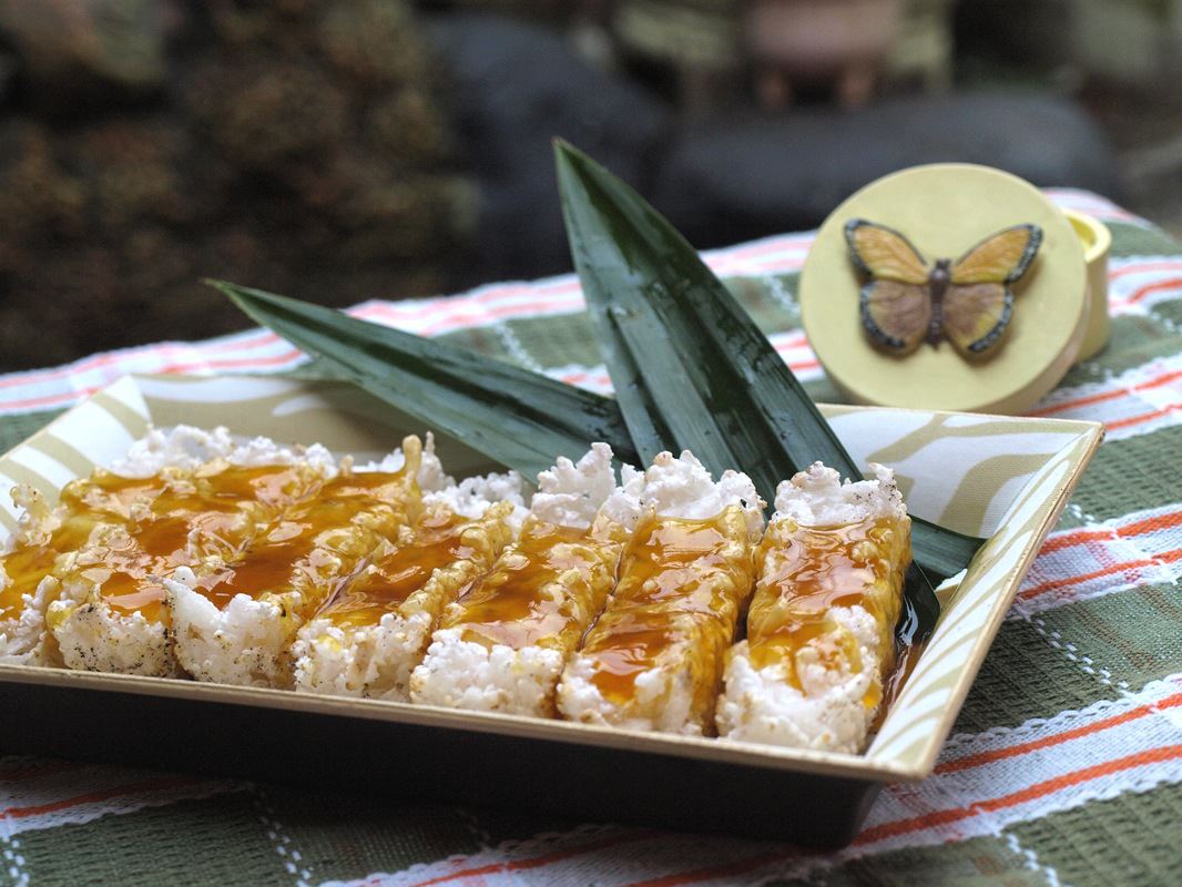 aneka makanan kelapa
