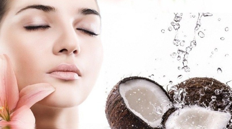 manfaat air kelapa untuk wajah