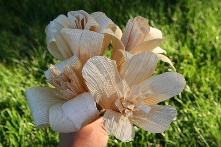 bunga dari kulit jagung