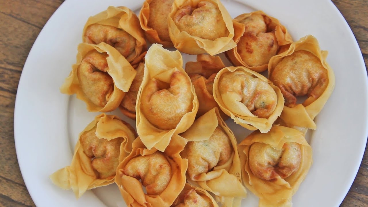 kerupuk pangsit isi bakso