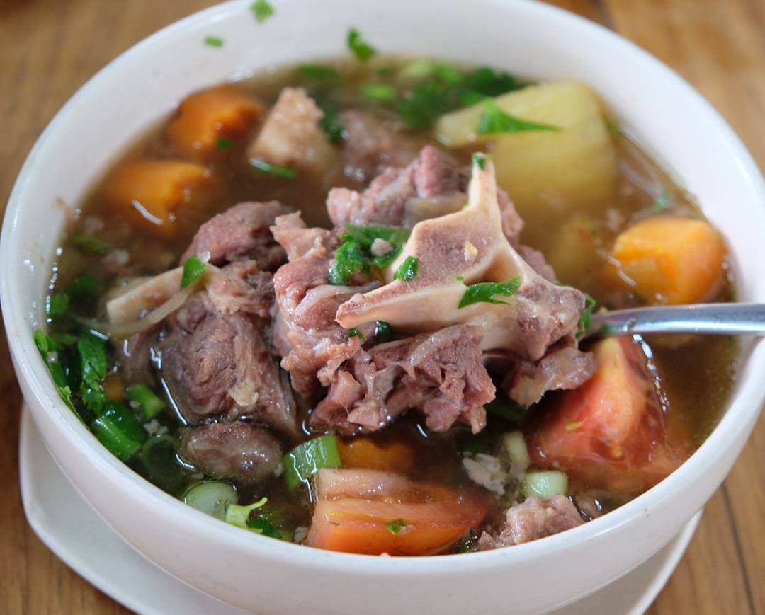 sop buntut kuah